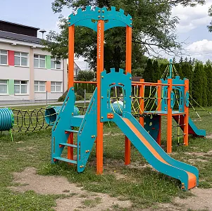 Nový svět her a dětského objevování proměnil školní areál v obci Turie Nový svět her a dětského objevování proměnil školní areál v obci Turie